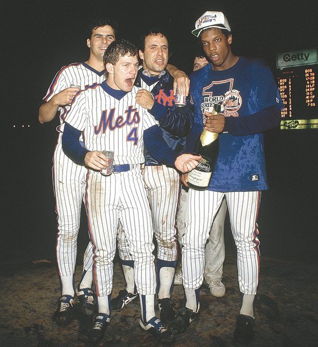BBGreatMoments's tweet photo. Members of the 1986 Mets celebrate winning the World Series. https://t.co/1fwgMF9pxu