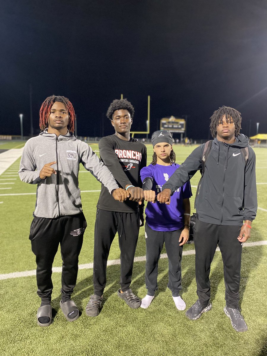 County champs in the 4x100 meter relay!!

🔥41.85🔥

Russ
⬇️
Armstrong
⬇️
Thompson
⬇️
Pierson

#speedkills