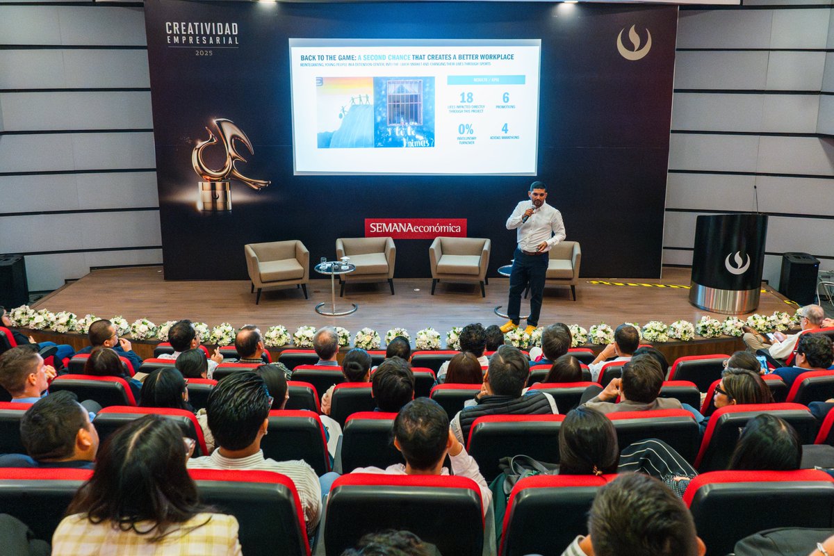 UPC (@upcedu) on Twitter photo Dimos inicio a Creatividad Empresarial 2025 con un encuentro que reunió a líderes con propósito y casos que demuestran que innovar es una forma de transformar el país. #CE2025💡✨
📸 <a href="/SEMANAeconomica/">SEMANAeconómica</a> Dimos inicio a Creatividad Empresarial 2025 con un encuentro que reunió a líderes con propósito y casos que demuestran que innovar es una forma de transformar el país. #CE2025💡✨
📸 <a href="/SEMANAeconomica/">SEMANAeconómica</a>