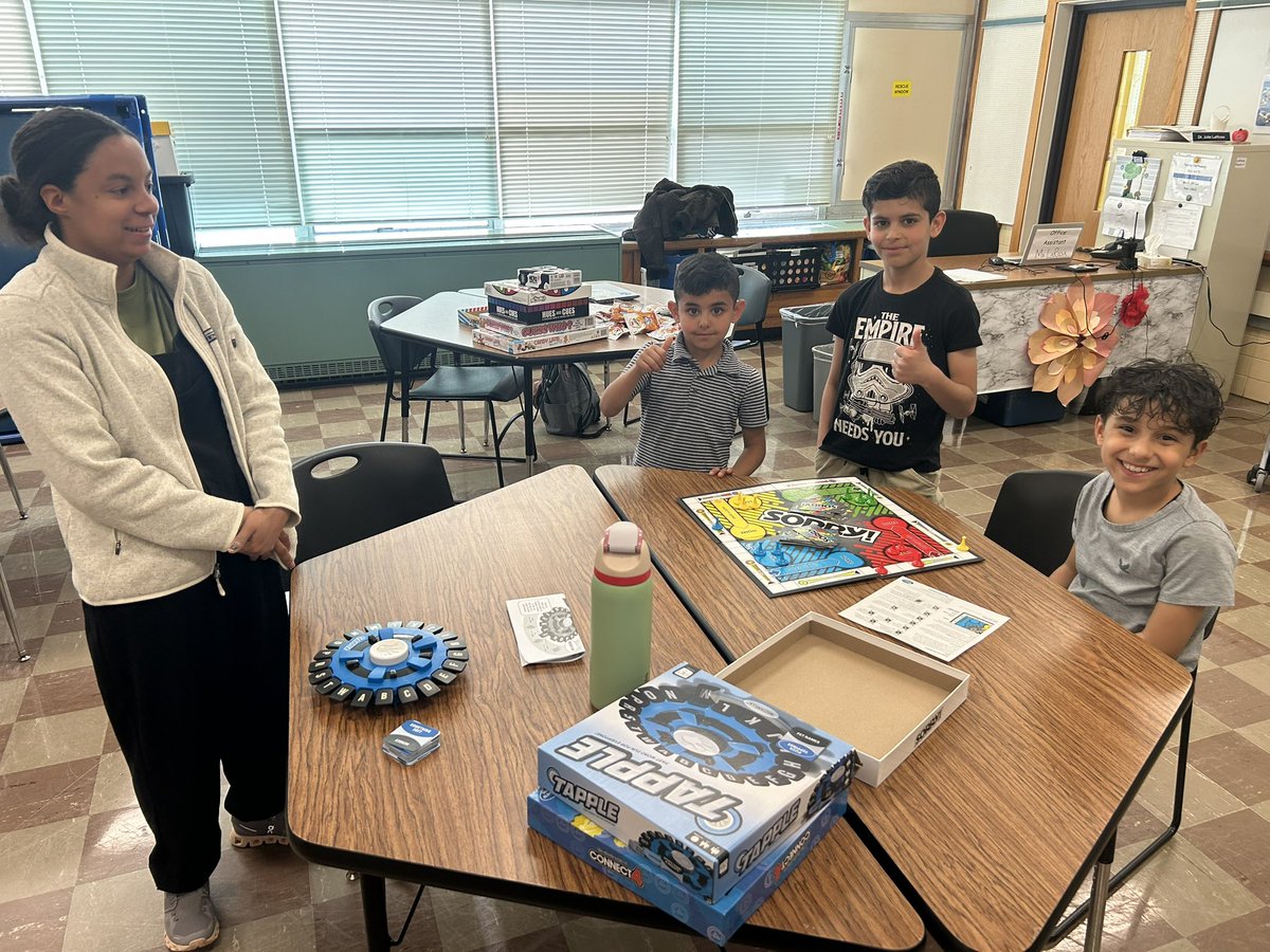 AshleyMDame's tweet photo. Learning through play! Practicing lots of social language through fun board games and activities at ENL Family Program tonight! @ShawnnaSweet @Pinebrookgcsd @CraigHillGCSD @BuckmanHeights @Kelly_Flagler @GCSDcommschools @KidscareGCSD @MarcFleming77 @JulieParsons203 https://t.co/FgeUUFEMgk