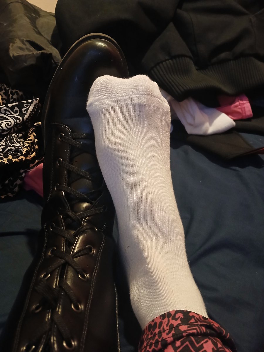 cyanidetaco's tweet image. Boot n sock feetsies
#bootlife #shoefetish #footfetısh #socks #transvisibility #footworship #shoeslut