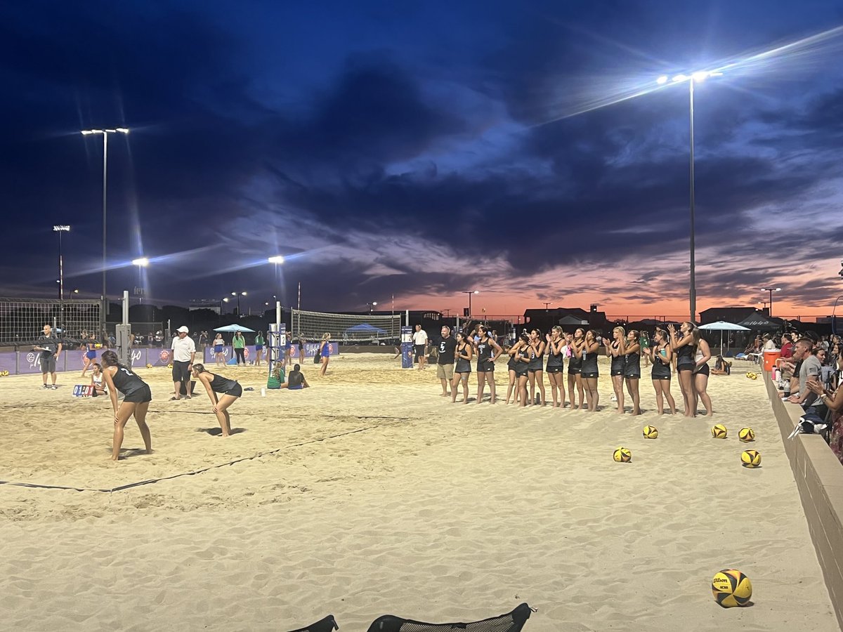 EFHS Athletics (@efhsathletics) on Twitter photo <a href="/EFHSAthletics/">EFHS Athletics</a> @buhsd201 Final match for the STATE TITLE—- All tied 2-2. Wolves looking good! <a href="/EFHSAthletics/">EFHS Athletics</a> @buhsd201 Final match for the STATE TITLE—- All tied 2-2. Wolves looking good!