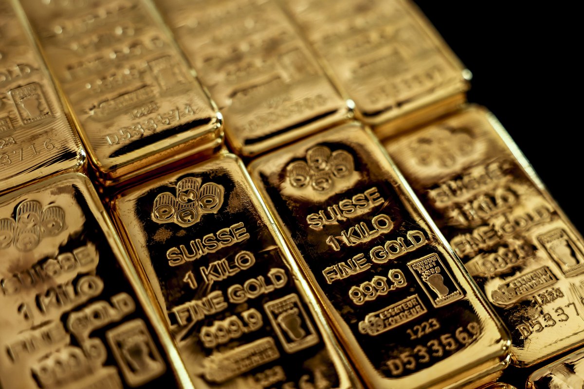 📈 Gold continues to shine as a safe-haven asset — historically rising during market chaos like COVID, and now Trump’s tariffs. With gold hitting highs, $RGR.C / $RGRLF offers exposure to this proven performer.

Article: businessinsider.com/personal-finan…

#Silver #Gold #Mining #Investing