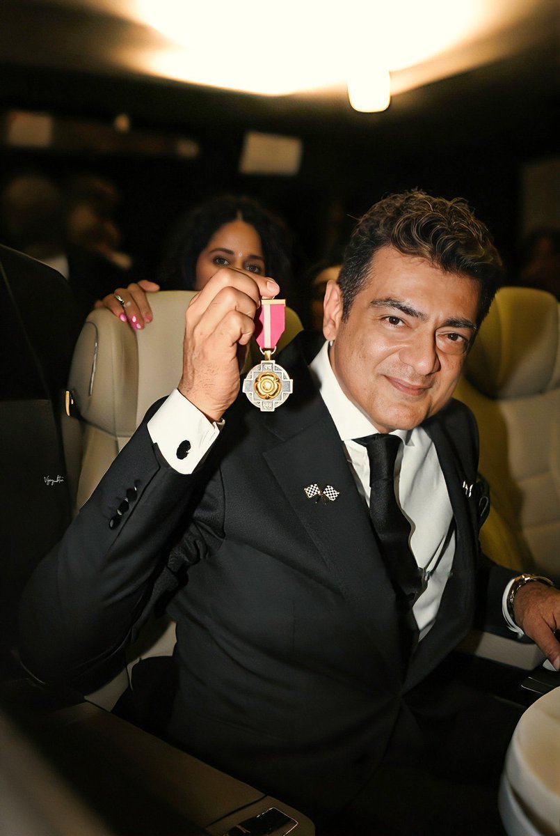 Dhananjayang's tweet photo. Wishing Pride of Tamil Cinema, #PadmabhushanAjithKumar , loved by millions, a Happy Birthday! 

#HBDAjithKumar sir 💐🌺💐 https://t.co/dgXLuVnnYe