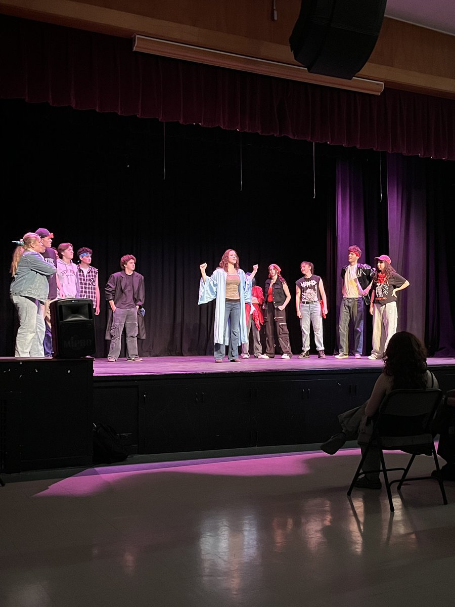 MtDiabloUSD's tweet photo. Fabulous to see @NHS_Performs drama students perform “The Warriors” for @CPHSfalcons Drama students and to see the 2 drama teachers collaborating on future joint projects including Honors Drama and a possible #MDUSD theater fest at the Northgate HS Little Theater! #MDUSDProud! https://t.co/yGqUs4cZx7