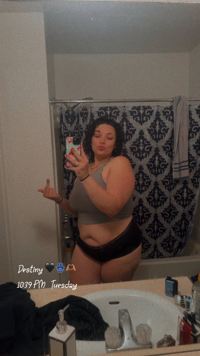 New posts up 😌. Click the link in my biooo 🫶🏽🫶🏽🤤