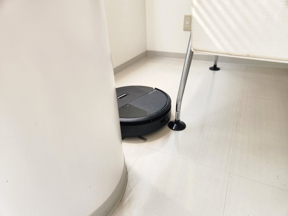 hondatsubame's tweet image. |´-`)ﾁﾗｯ
 #roomba
 #モーニングハートいいねっか亭