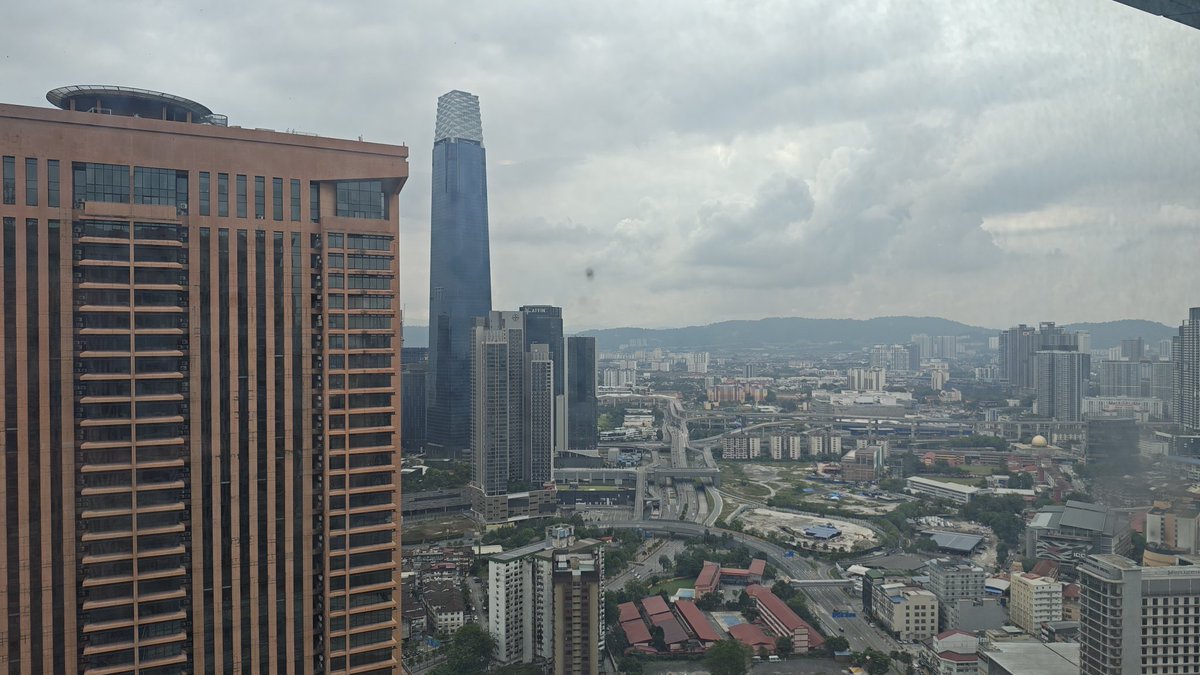 Roads of Mumbai tweet media