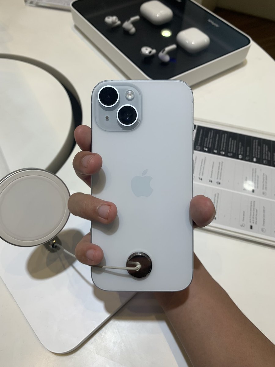 itsme_kensuke's tweet photo. It’s my birth month—forget the birthday sex, basta may bagong phone lang pls (iphone15cutie) https://t.co/T7QATaZ2JT