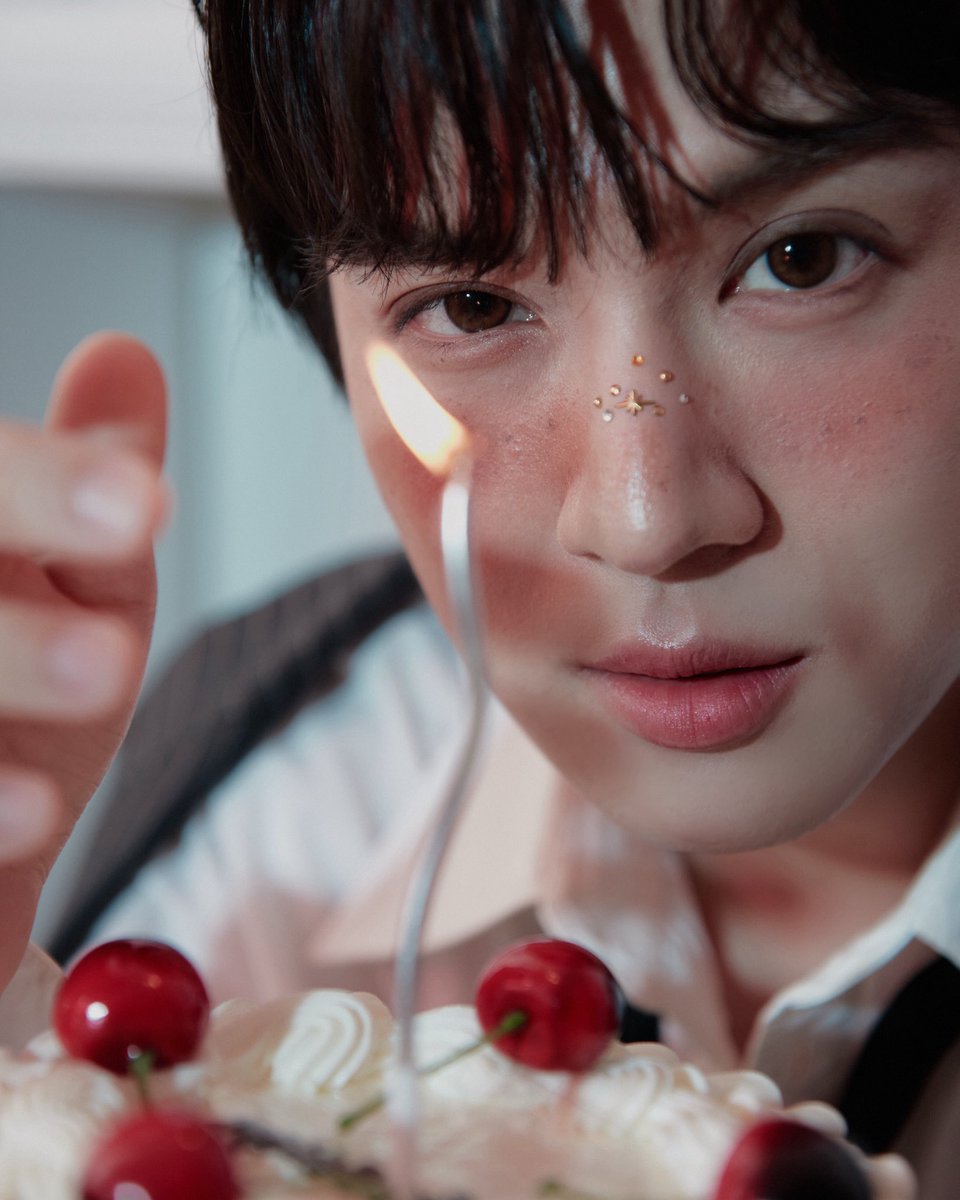 T_Aiemkumchai's tweet photo. 3.0th 🎂🍼
#Happy30thPonPonDay
#PonThanapon https://t.co/gotyKvBO4J