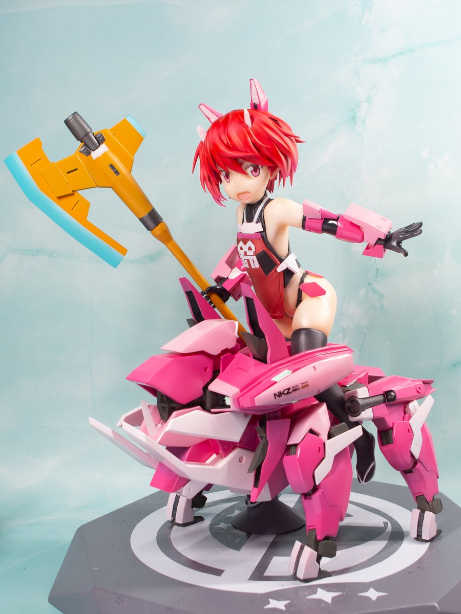 mt_tommy's tweet image. Ride on 日向リン 3月のCarat4で展示していたものをようやく写真撮りました!
原型:きなりさんと様(ふぁんだめんた)(@kinarisanto )
アリスギア1周年イラストのリンちゃんとイノシシです。1/6くらいでビッグサイズ!そしてかわいい!
ちょっとだけリプに続きます。
#アリスギア