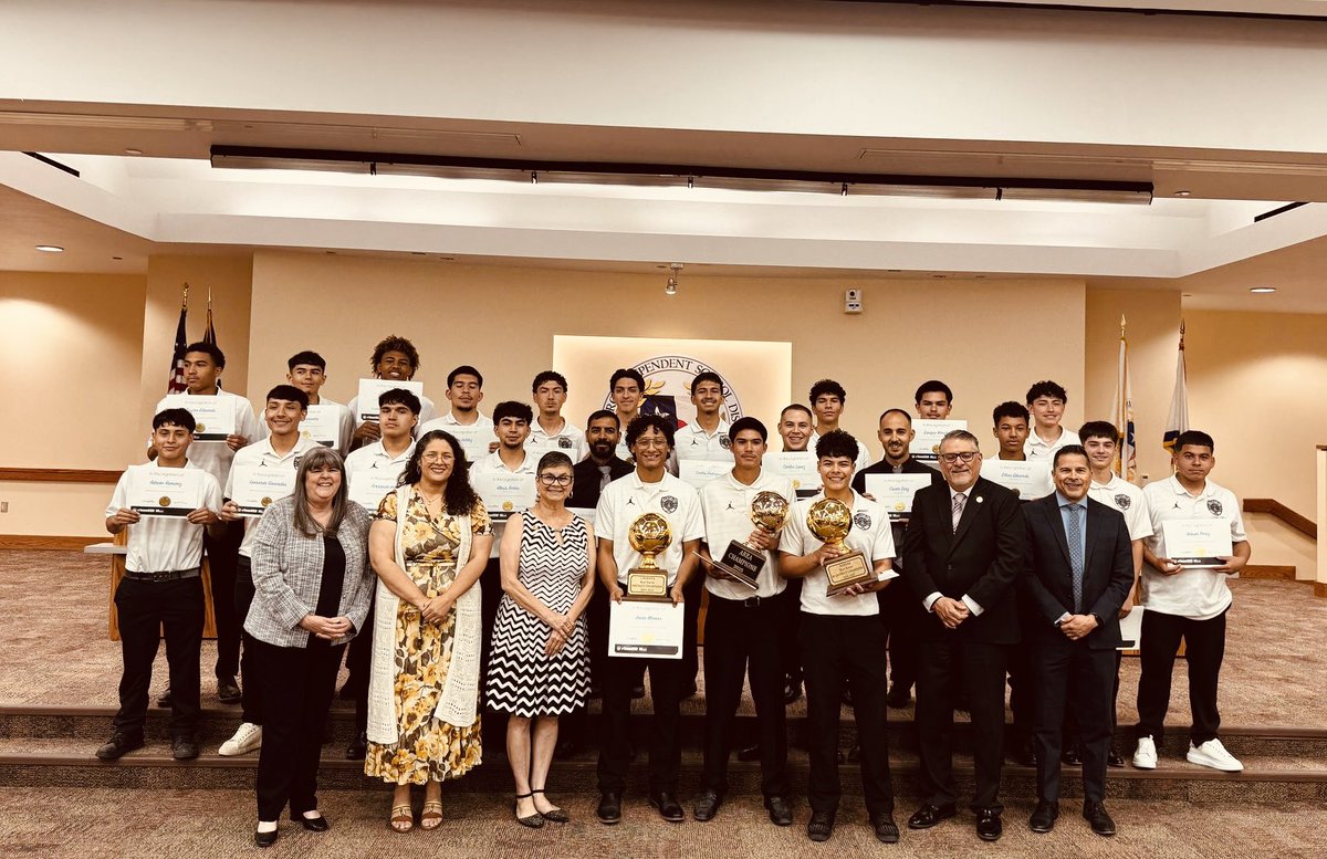 Mario Garcia (@mgarcia_phhs) on Twitter photo 2025 SISD Honors Board Meeting. El respeto se gana con coherencia, trabajo y honestidad. The greatest victory our players can achieve is when they embody compassion, resilience, and humility. <a href="/PHHS_BoysFutbol/">Pebble Hills HS Boys Futbol</a> <a href="/CLopez_PHHS/">Carlos Lopez Martinez</a> <a href="/Odiaz_MPMS/">Coach Diaz</a> <a href="/PHills_HS/">Pebble Hills High School</a> #TeamSISD 2025 SISD Honors Board Meeting. El respeto se gana con coherencia, trabajo y honestidad. The greatest victory our players can achieve is when they embody compassion, resilience, and humility. <a href="/PHHS_BoysFutbol/">Pebble Hills HS Boys Futbol</a> <a href="/CLopez_PHHS/">Carlos Lopez Martinez</a> <a href="/Odiaz_MPMS/">Coach Diaz</a> <a href="/PHills_HS/">Pebble Hills High School</a> #TeamSISD