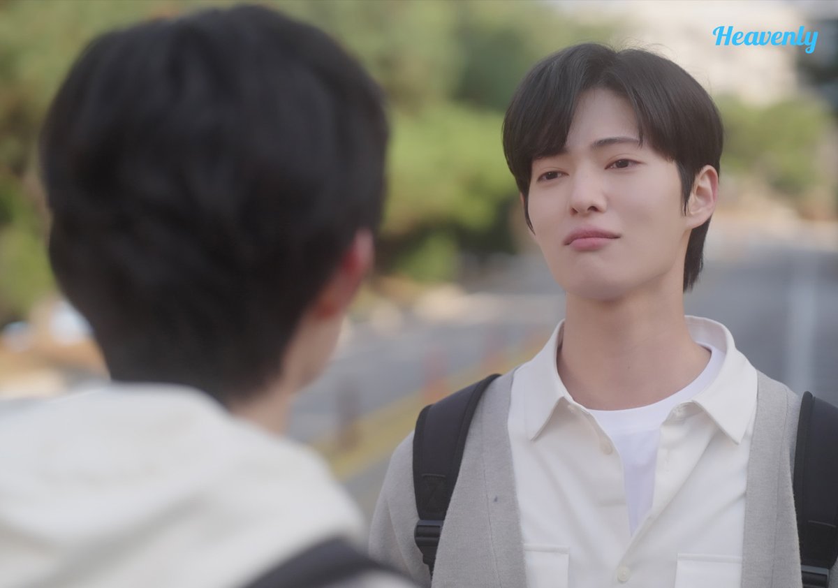 pkjimin_bts's tweet image. Hamin cada vez está enamorado más de Bawoo, la forma en que lo mira.💜

#무언가잘못되었다
#SomethingIsNotRight
#SomethingIsNotRightEP6