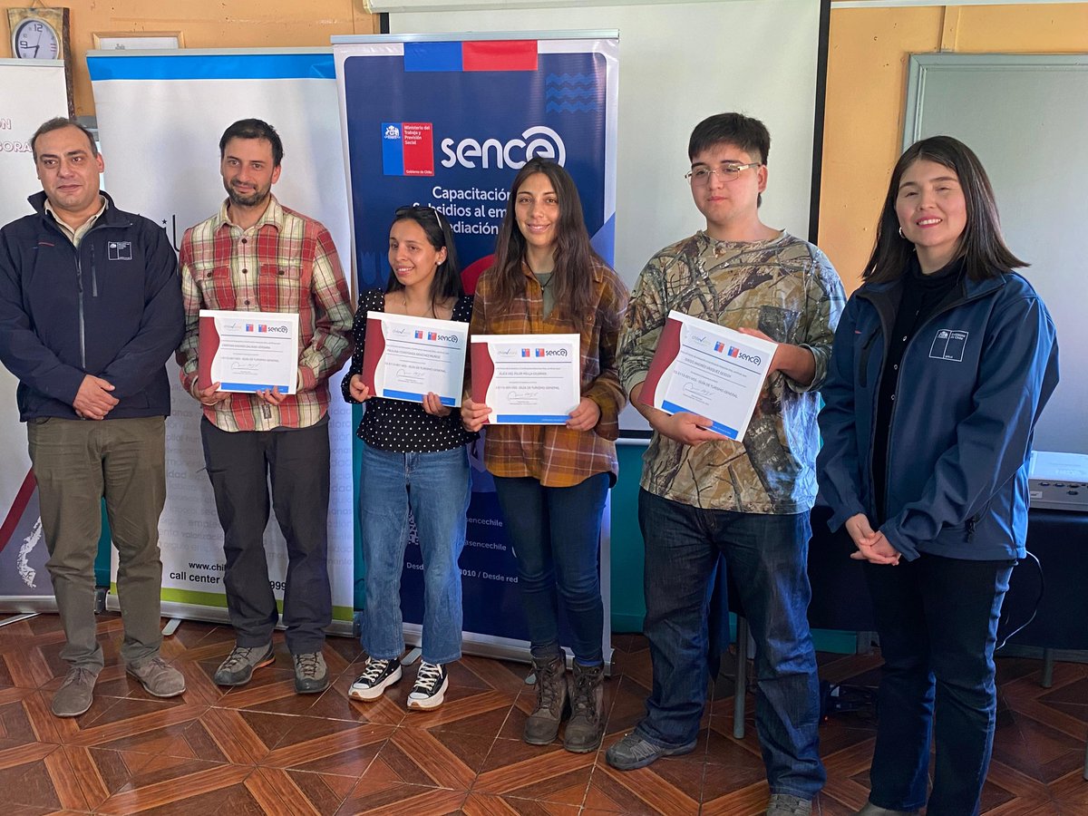 🙌🏾#Mañihuales Son 20 los guías de turismo general que certificaron sus competencias laborales a través de <a href="/chilevalora/">ChileValora</a> con fondos <a href="/SenceAysen/">Sence Aysen</a>, lo que mejorará su empleabilidad y entregará certeza a los turistas que nos visitan de sus conocimientos y experiencia Felicitaciones!