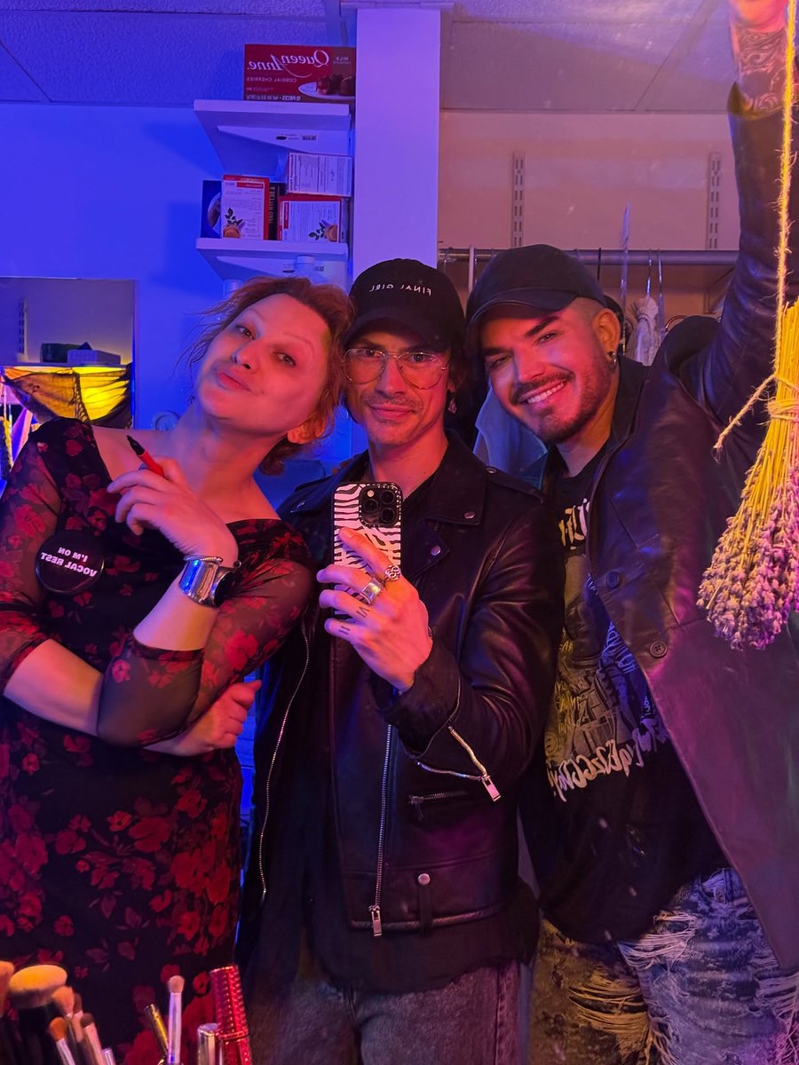 GELLY (@4gelly) on Twitter photo . <a href="/adamlambert/">ADAM LAMBERT</a> with Joey went to see
Pirates! The Penzance Musical tonight!
"My friends came to see me onboard the ship tonight" 😍🖤
via Jinkx Monsoon
instagram.com/p/DJGJU0KsRkY/ . <a href="/adamlambert/">ADAM LAMBERT</a> with Joey went to see
Pirates! The Penzance Musical tonight!
"My friends came to see me onboard the ship tonight" 😍🖤
via Jinkx Monsoon
instagram.com/p/DJGJU0KsRkY/