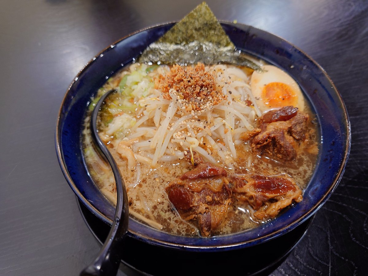 NonameNopower's tweet photo. 帰省数日後、弟の様子見に行く道中の御飯 https://t.co/0oVVo83D2f