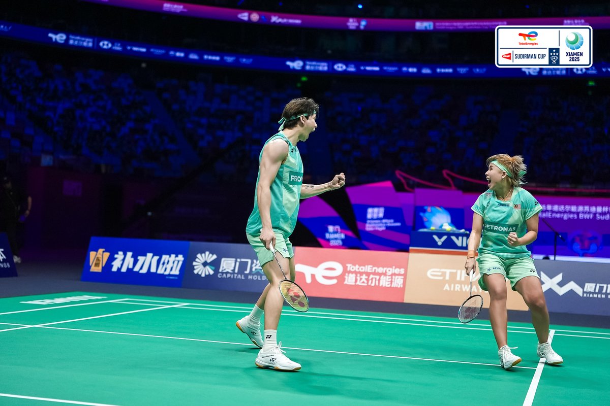🏸#SudirmanCup2025｜Group C

🔥#BadmintonMalaysia Strikes First!
🇲🇾Chen Tangjie/Toh Ee Wei dominated Hiroki Midorikawa/Arisa Igarashi🇯🇵 21-19, 21-18 for Malaysia to lead 1-0 over Japan.

💥📸Cue the fist pumps and roaring cheers!🥳

#SudirmanCupFinals #Xiamen2025 #Badminton