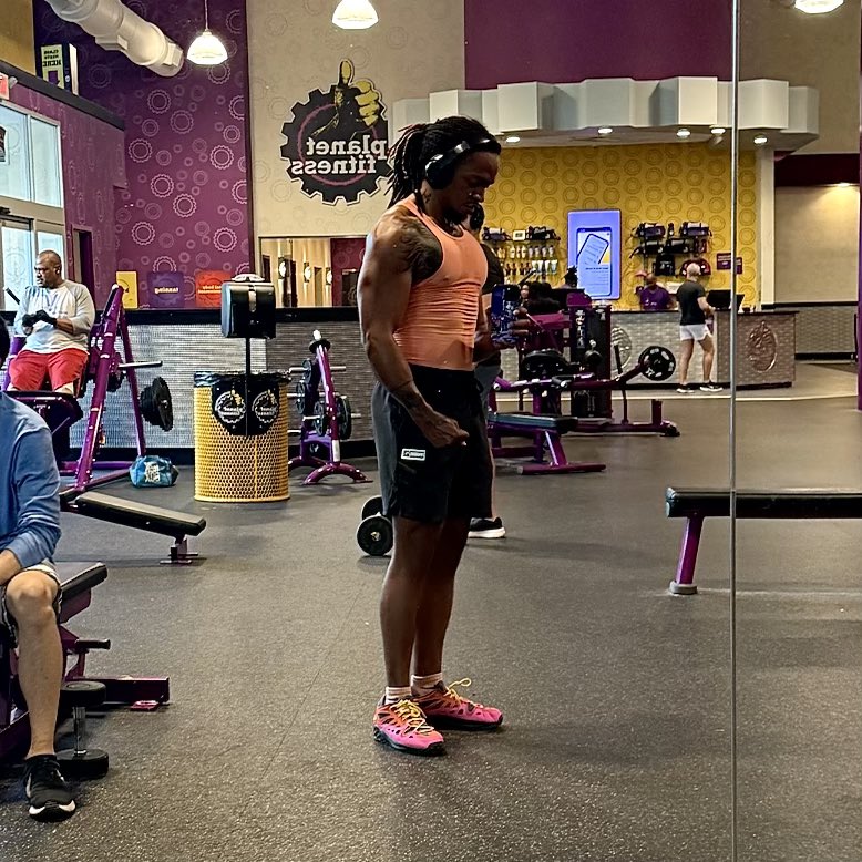 Haikoo_X's tweet photo. Glow up SZN.💪🏾
#Gains https://t.co/DlNimukkDu