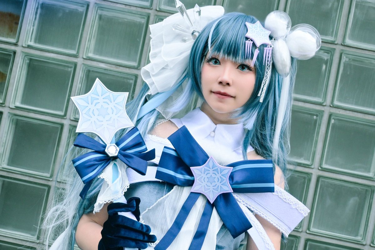 ルーイ@4/26ニコ超 (@louie_cos) on Twitter photo コスプレ | Cosplay
ニコニコ超会議2025
VOCALOID / 初音ミク
雪ミク2025
撮影ありがとうございます('ω')
Photo:
1.<a href="/kigurumii/">kigurumii@(´-﹃-`)Zz…</a> さん
2.<a href="/nizakana555/">にざかな🐟</a> さん
3.<a href="/toranecomiku39/">とらねこ@次のミライはぽっくるさん達と初音ミクシンフォニーとマジカルミライ2025(仙台大阪東京)へ</a> さん
4.<a href="/sakuraiohno1224/">桜吹雪翔</a> さん
#ニコニコ超会議2025
#ニコニコ超会議コスプレ
#ニコニコ超会議2025コスプレ コスプレ | Cosplay
ニコニコ超会議2025
VOCALOID / 初音ミク
雪ミク2025
撮影ありがとうございます('ω')
Photo:
1.<a href="/kigurumii/">kigurumii@(´-﹃-`)Zz…</a> さん
2.<a href="/nizakana555/">にざかな🐟</a> さん
3.<a href="/toranecomiku39/">とらねこ@次のミライはぽっくるさん達と初音ミクシンフォニーとマジカルミライ2025(仙台大阪東京)へ</a> さん
4.<a href="/sakuraiohno1224/">桜吹雪翔</a> さん
#ニコニコ超会議2025
#ニコニコ超会議コスプレ
#ニコニコ超会議2025コスプレ
