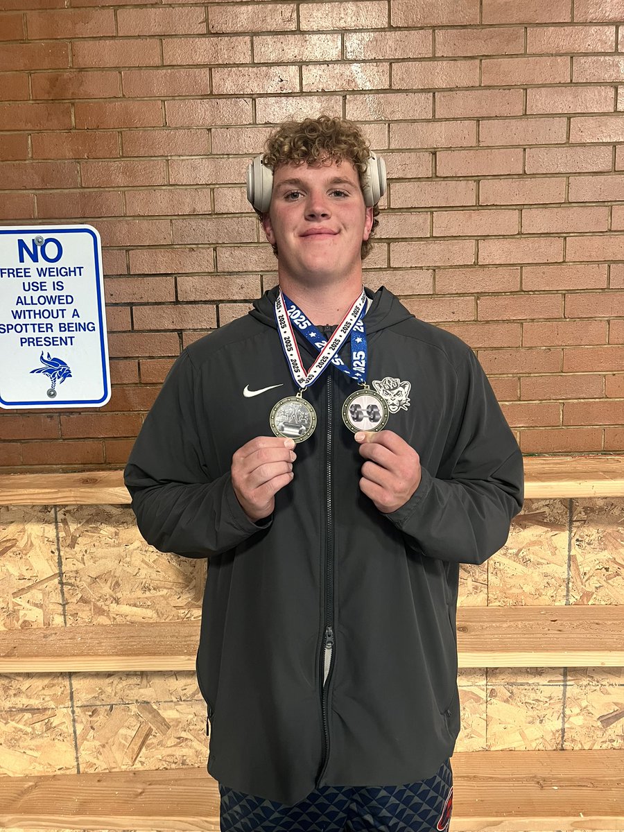 cade_j99's tweet photo. STATE CHAMPION in Olympic AND Power lifting! Bench, Squat and Deadlift combined for 1,320lbs in the 275 weight class! Can’t wait for this fall!!🥇 https://t.co/otZHuK2glk