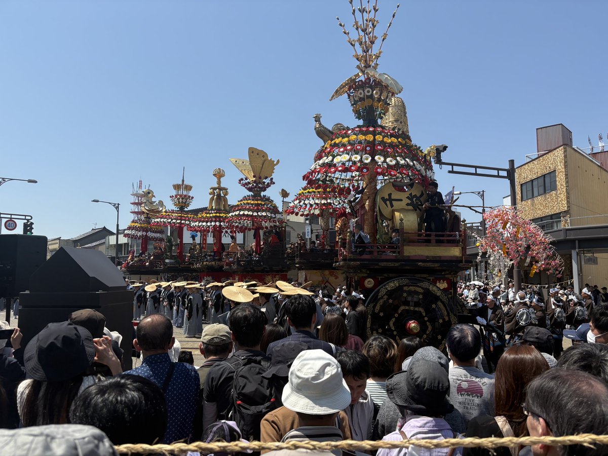 Takaokabase's tweet photo. 「高岡御車山祭り」。やっぱり最高！！ https://t.co/V4yNDUJ3mT