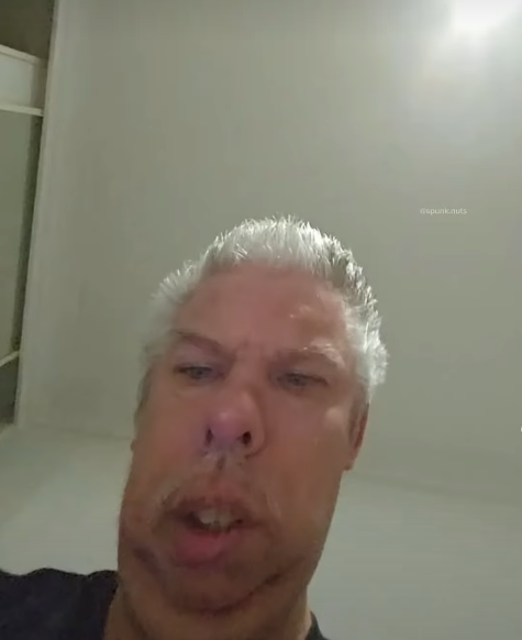 3fsYt's tweet image. lil selfie i took on the toilet