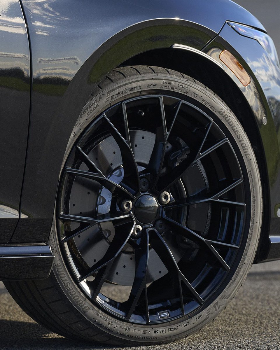 GlobalBlueStone's tweet image. Dark Boy: All new Volkswagen Golf 2025