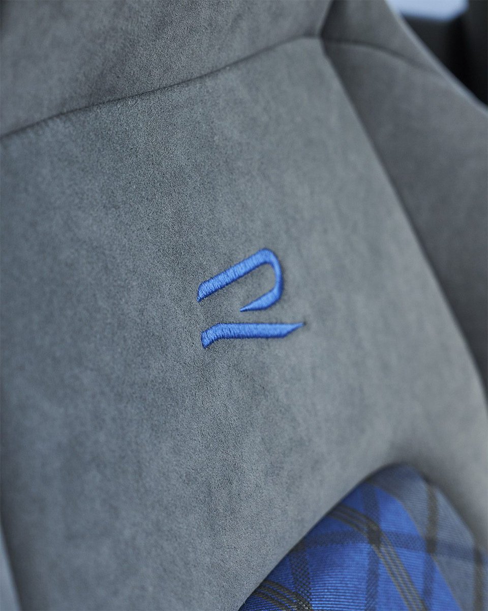 GlobalBlueStone's tweet image. Dark Boy: All new Volkswagen Golf 2025