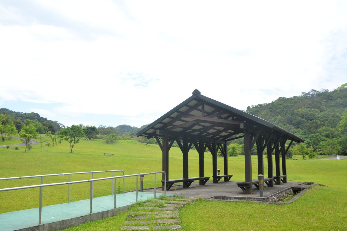 あずまやの下に座って、そよ風に教えてもらいます：ゆっくりして、実はとても良いです🍃