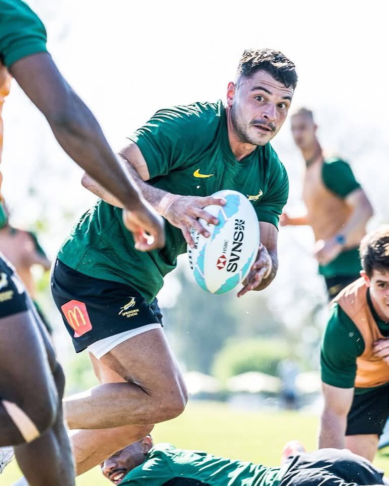 SportUpdatesSA's tweet image. 🇿🇦🗞🏉 EYES ON the PRIZE 🏉🗞🇿🇦

Blitzboks Target Strong Finish as HSBC SVNS Season Nears Conclusion ⚡🔥

#PoweredByUnity
#GlobalSportsNews 

©️ Content Partner - Blitzboks