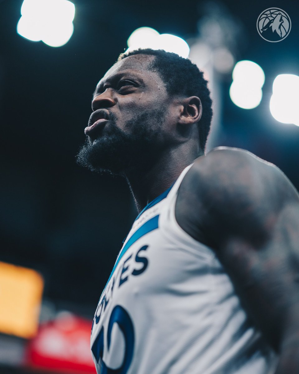 TWolvesLead's tweet image. EVERYONE NEEDS TO GIVE JULIUS RANDLE HIS FLOWERS NOW 

MAN KEPT US IN THIS SERIES LIKE HIS LIFE DEPENDED ON IT