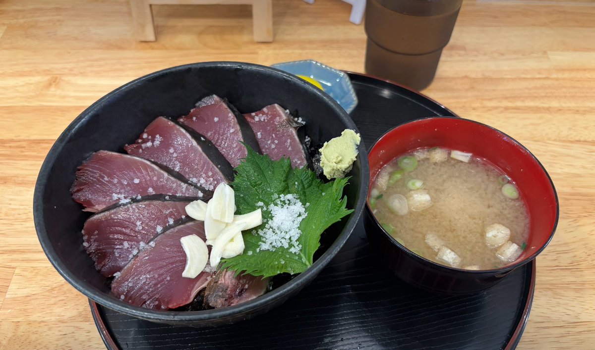 shoyu0701's tweet photo. これは道中で食べた名物 https://t.co/KhHyB6zzQQ