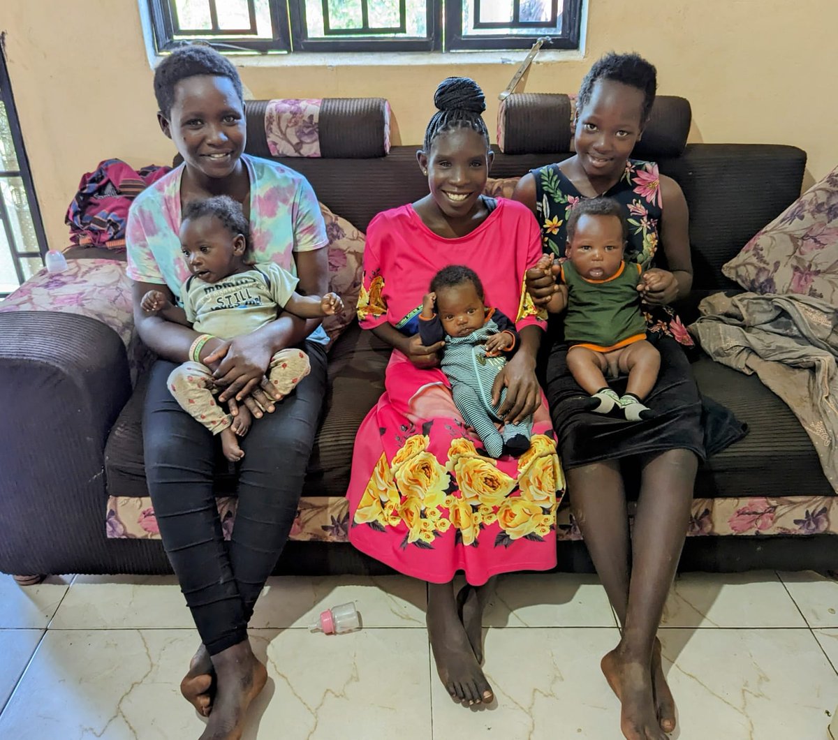 KisakyeForGirls's tweet image. Every young mother deserves the opportunity to thrive, to pursue her dreams, and to provide a better life for her family,  @KisakyeG52888 is committed to making that a reality.
#EmprowerGirls