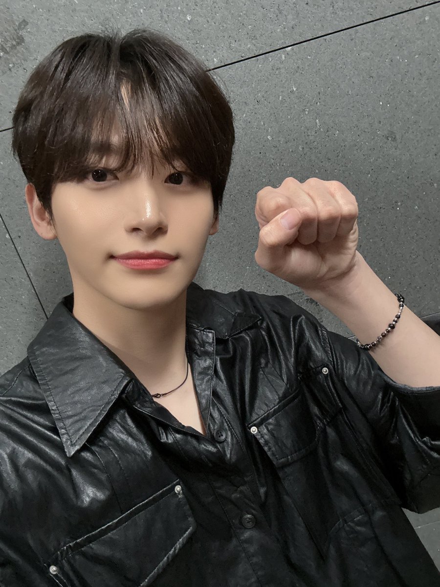 CRAVITY_twt's tweet photo. 나쁜 두부 😒
#정모 #러비티 #크래비티 https://t.co/uegpap8XmU