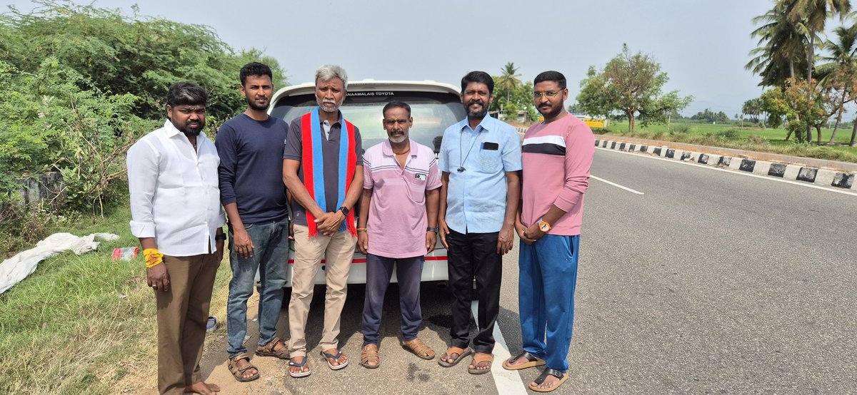 VckMuthukumar's tweet photo. സമ്മേളന നേതാവായ തോൽ. കേരളത്തിലെ വണ്ടിപ്പെരിയാറിൽ നടക്കുന്ന തമിഴ്നാട് വിമോചന പുലികളുടെ തിരഞ്ഞെടുപ്പ് വിജയാഘോഷ ചടങ്ങിലേക്ക് തിരുമാവളവൻ എംപി നിങ്ങളെ ക്ഷണിക്കുന്നു....#Kerala #vck #tnvck #klvck @thirumaofficial @vckitwingoffi https://t.co/Gzthy35hky