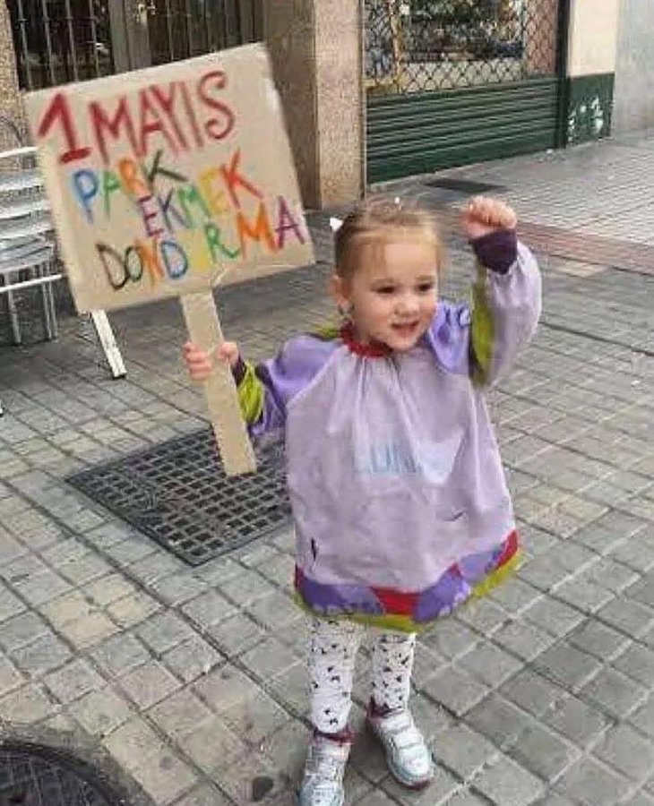 güzeldir insanın dişini tırnağına takıp alnının teriyle, alnının akıyla emek emek çalışması.. 
mayıs ayı güzellikleriye gelsin, bayramımız kutlu olsun #1mayıs