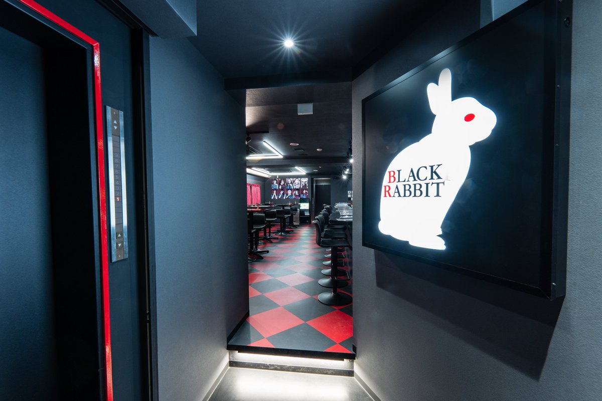 ＼ BLACKRABBITリニューアル🐇 ／

施工費2000万！
店舗拡大5月1日【3階】オープン🌟

本日の営業時間→15-23/24-5

沢山の方のご来店お待ちしております！ https://t.co/pjTAc2N2MH