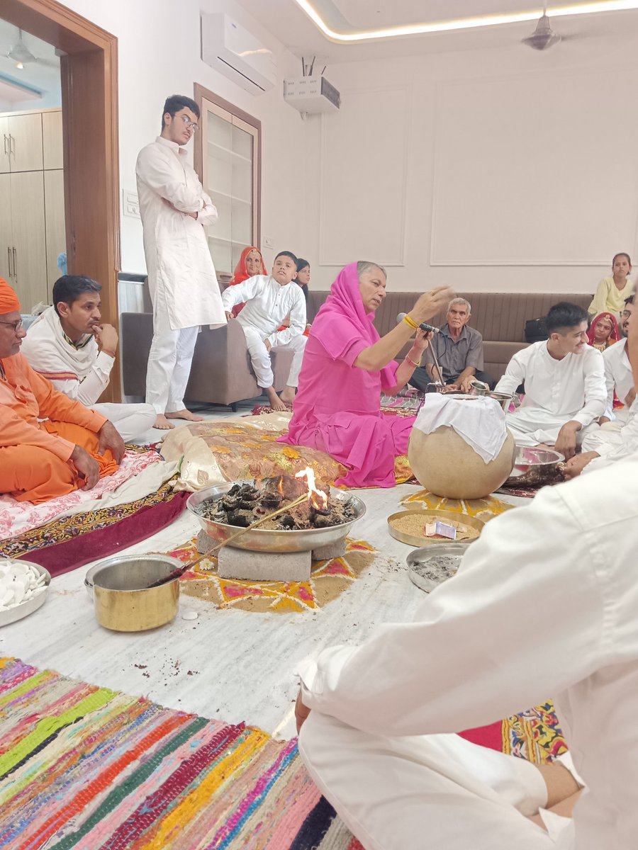 Devkrishna29's tweet image. inauguration of our new house..