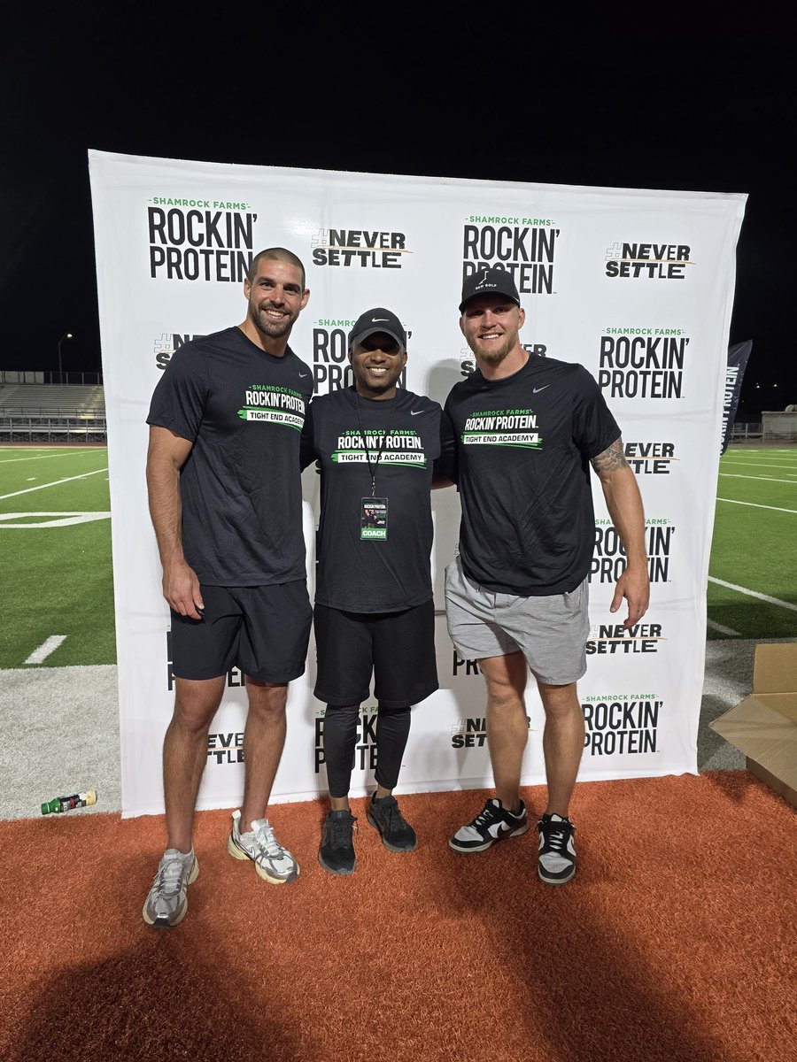Mike Brown (@coachbrownaz) on Twitter photo A huge thanks to <a href="/mcbtrey/">Trey McBride</a> and <a href="/Mandrews_81/">Mark Andrews 8⃣9️⃣</a> for the <a href="/rockinprotein/">Rockin' Protein</a> Tight End Academy tonight. Two of the best at their craft coaching the future of the position in Arizona. A huge thanks to <a href="/mcbtrey/">Trey McBride</a> and <a href="/Mandrews_81/">Mark Andrews 8⃣9️⃣</a> for the <a href="/rockinprotein/">Rockin' Protein</a> Tight End Academy tonight. Two of the best at their craft coaching the future of the position in Arizona.