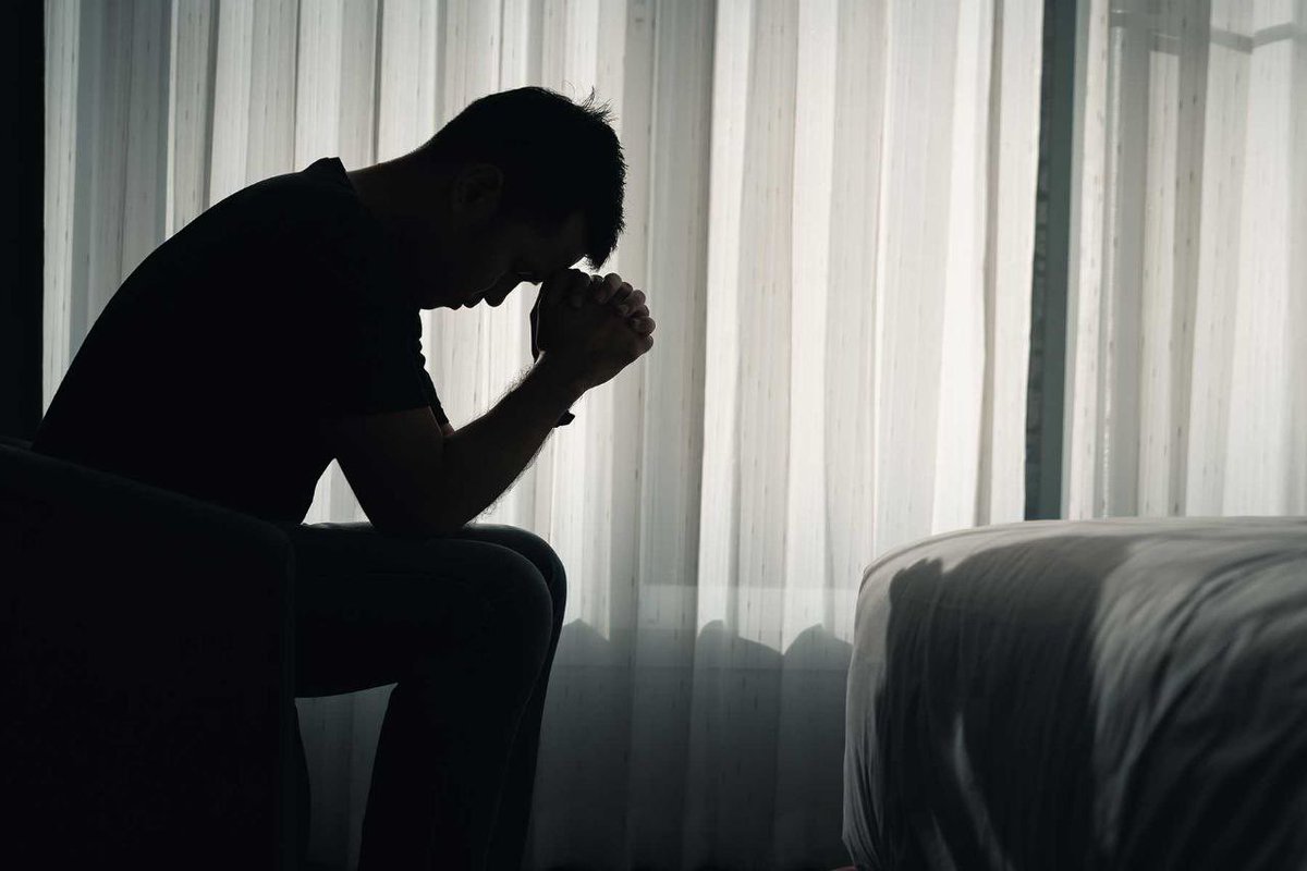 Dünyanın en yaygın, en yanlış anlaşılan ve en az tedavi edilen hastalığı:

Depresyon.

Dünya genelinde ikinci önde gelen ölüm nedeni olmasına rağmen, çoğu insan bunun gerçekte ne olduğunu hâlâ anlamıyor.

İşte depresyonun neden bu kadar tehlikeli olduğu ve erken uyarı