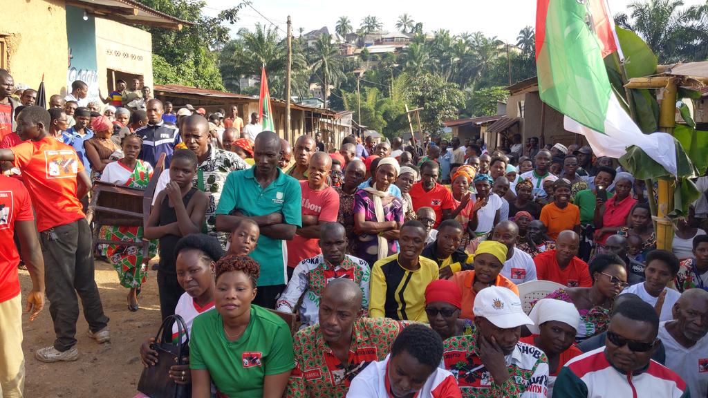 CnddB64275's tweet photo. 1/n Ibikorwa vyokwerekana imigwi ijejwe gutegura amatora muri zone no kumutumba igize zone #Bubanza mumugambwe @cnddfdd, vyasozererewe kumutumba wa #centre_ville,bitewe Iteka n'abubahwa:
#Ndayisenga_Glorise
#Sabu_Natasha
#Niyimbona_Berchimas n'izindi mvukira zokuri uyo #mutumba https://t.co/R8JaslwDjG