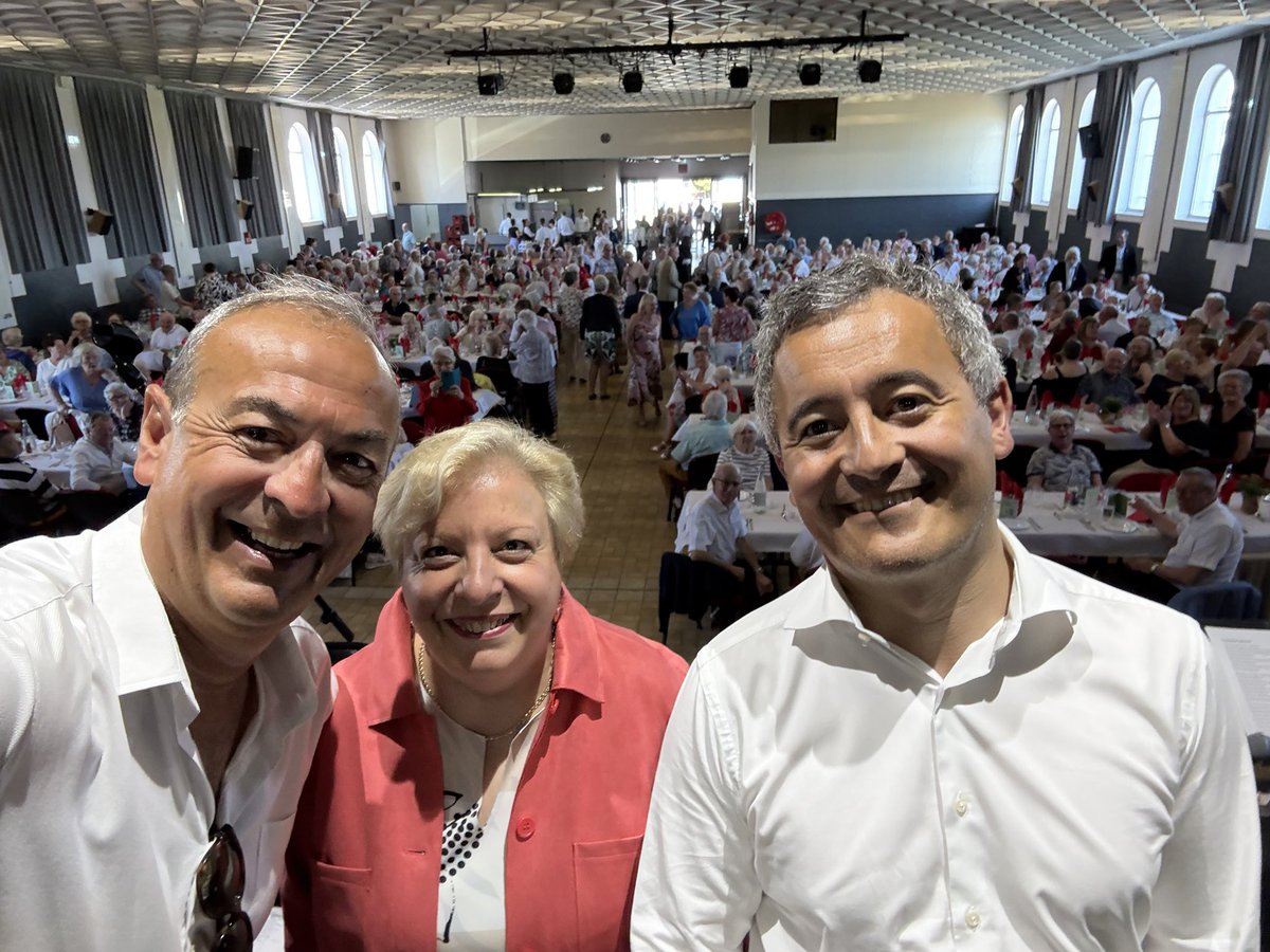 VincentLedoux59's tweet photo. Quand @GDarmanin fait un triomphe en interprétant « Comme d’habitude » au repas des aînés à #linselles … https://t.co/sqgrQsU51y