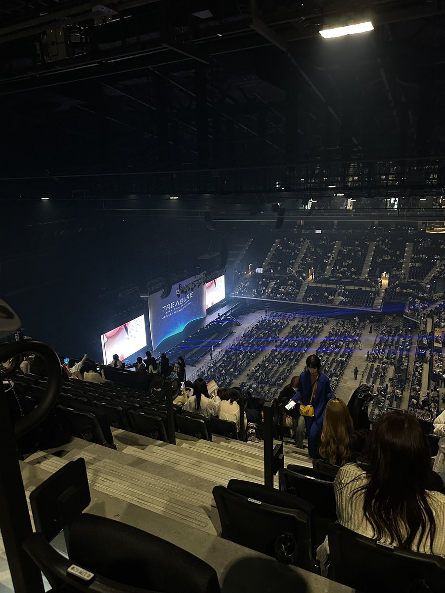 __fkqmem's tweet photo. 参考程度に‼️
RIIZEアリツの神戸GLION ARENAの見え方

1️⃣209扉2階16列
2️⃣209扉2階11列
3️⃣4️⃣5階19列(?) https://t.co/VizFVBGt6R
