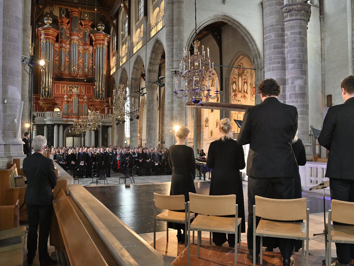 Laurens Vocaal (@laurensvocaal) on Twitter photo Leden van onze koren dragen aankomende zondag bij aan de herdenkingsplechtigheid van de Gemeente Rotterdam in de <a href="/Laurenskerk/">Laurenskerk</a> Meer info over samen herdenken via laurensvocaal.nl/agendas/view/1… Leden van onze koren dragen aankomende zondag bij aan de herdenkingsplechtigheid van de Gemeente Rotterdam in de <a href="/Laurenskerk/">Laurenskerk</a> Meer info over samen herdenken via laurensvocaal.nl/agendas/view/1…