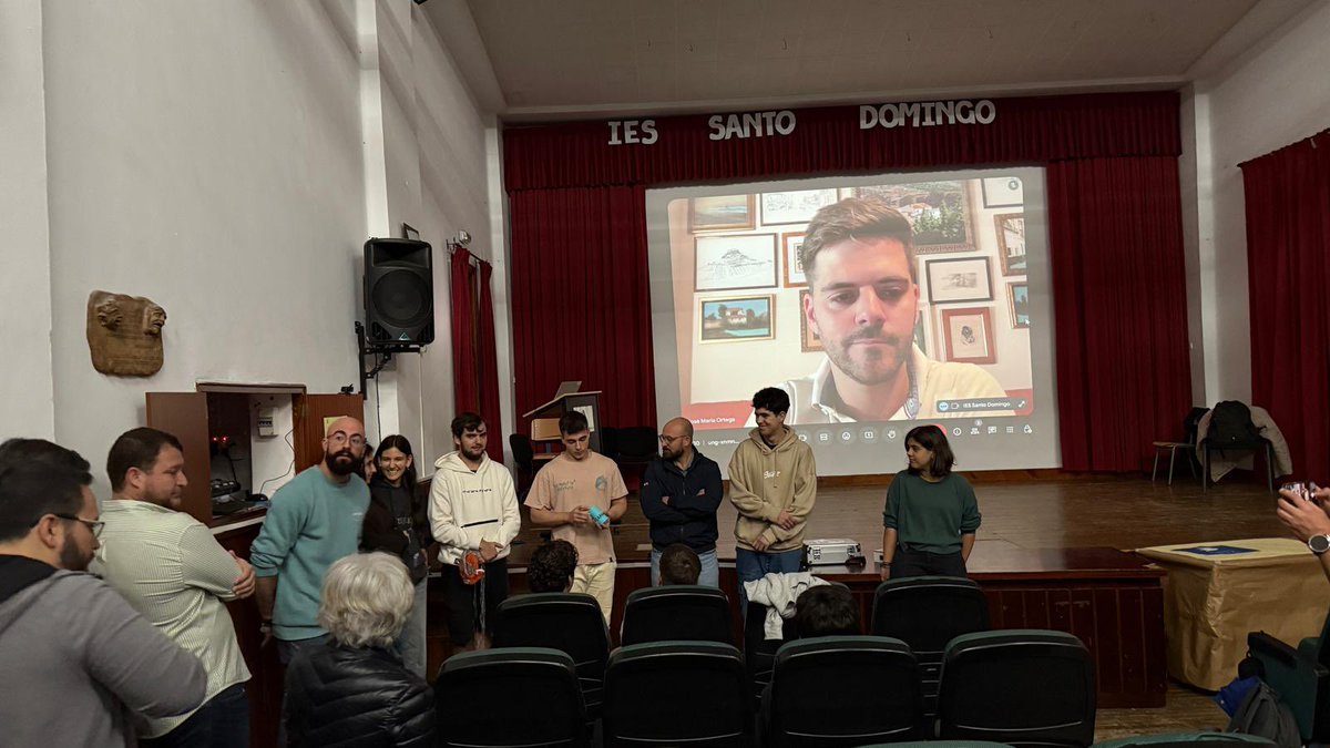Green Moon Project (@greenmoonp) on Twitter photo Yesterday, and together with Jairo Mejías Reyes, we had the pleasure of giving a talk at <a href="/IesSantodomingo/">iesSantodomingo</a> in El Puerto de Santa María (Cádiz) where we had the chance of meeting a truly inspiring group of students and teachers.
#STEM #SpaceIndustry #CanSat #ESA #GreenMoonProject Yesterday, and together with Jairo Mejías Reyes, we had the pleasure of giving a talk at <a href="/IesSantodomingo/">iesSantodomingo</a> in El Puerto de Santa María (Cádiz) where we had the chance of meeting a truly inspiring group of students and teachers.
#STEM #SpaceIndustry #CanSat #ESA #GreenMoonProject