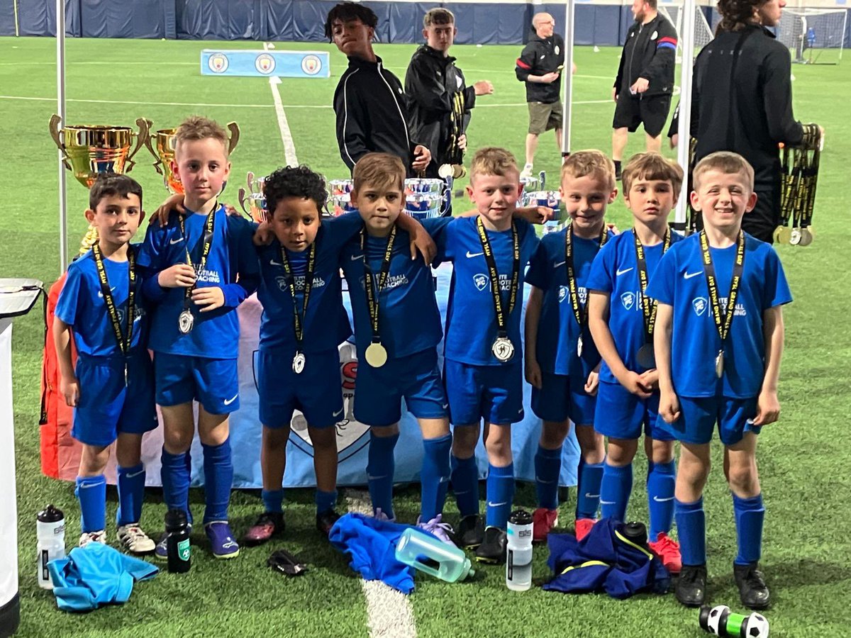 ⚪️🔵 UNDER 6’s 🏆

Huge well done to some of our under 6’s who took part in cup finals at Manchester City FC This past weekend 🏆🏆

Looking forward to forming our new under 7 teams with this talented bunch 👊