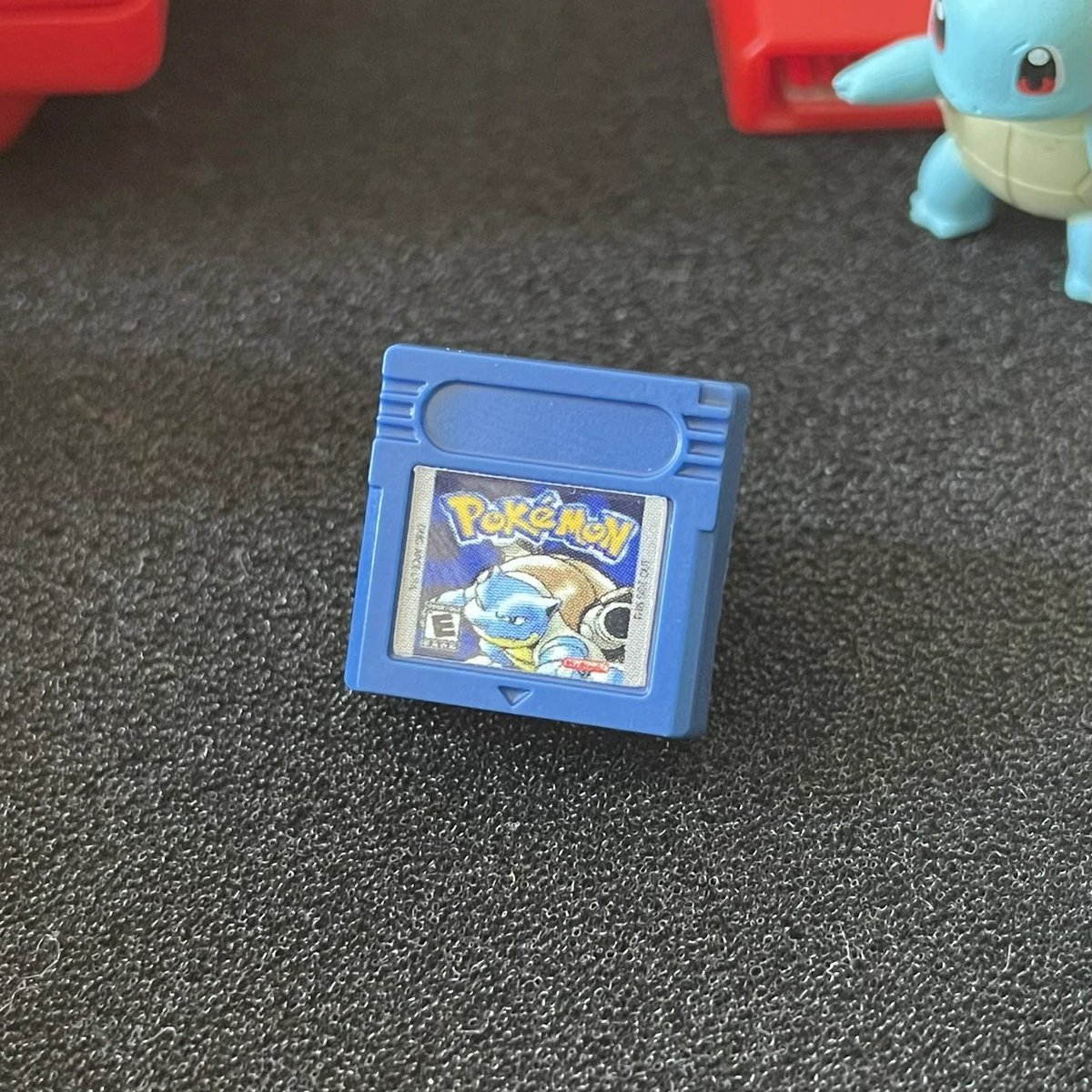 mintyvr's tweet image. 🖤 giveaway 🖤

happy may c: it's my birthday month so for funsies i'm giving away a box of eb02 + 2x gen 1 pokemon artisan keycaps 

how to enter!
• follow + repost
• tag someone 
• comment your eb02 chase card 

ends may 8th at 12pm pacific c: