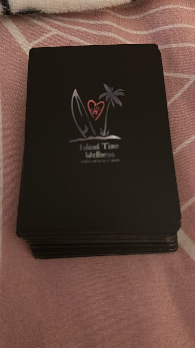 ✨pick a deck✨

🌸take 3 deep breaths in, then once you’re finished, pick a deck and comment down below which one your intuition guides you to.

🌸like &amp; rt so others can do the same

🌸posting the messages later

🌸I’ll like your reply once they’re posted