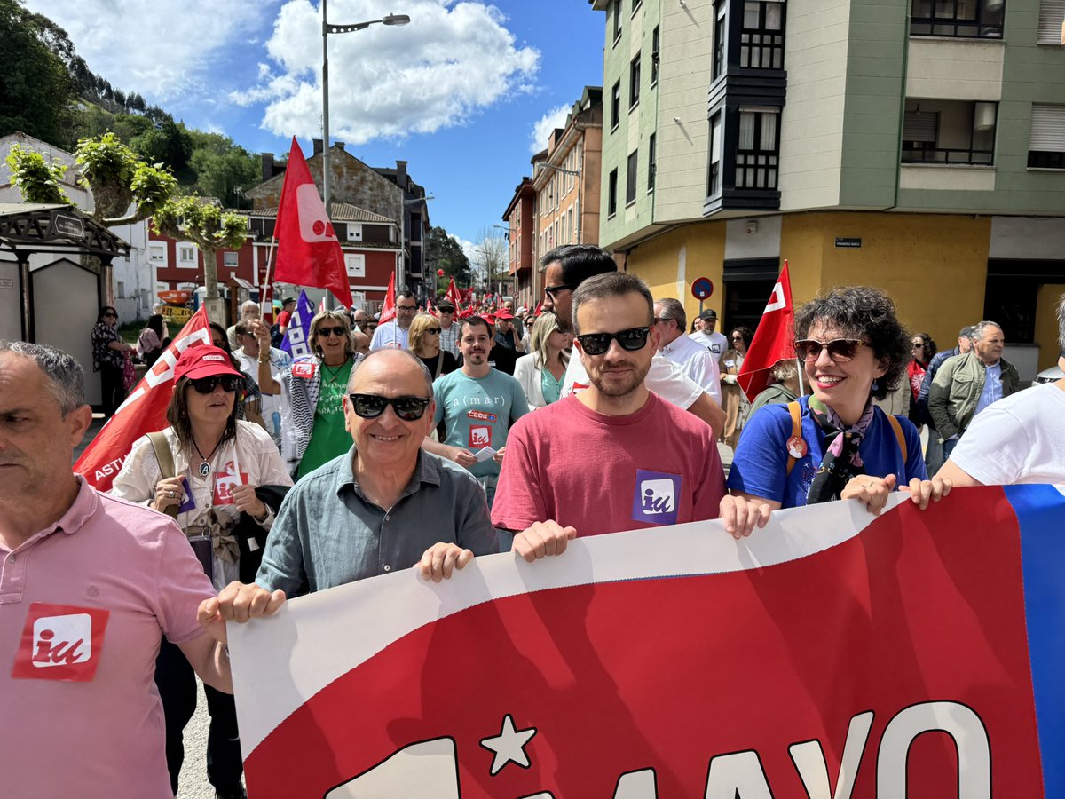 iuasturias's tweet image. Miles de personas salen a la calle en #Mieres. PRIMERU
LA PAZ
soberania, democracia y vida digna. En la calle y en las instituciones: nos jugamos los derechos conquistados, nos jugamos el futuro
