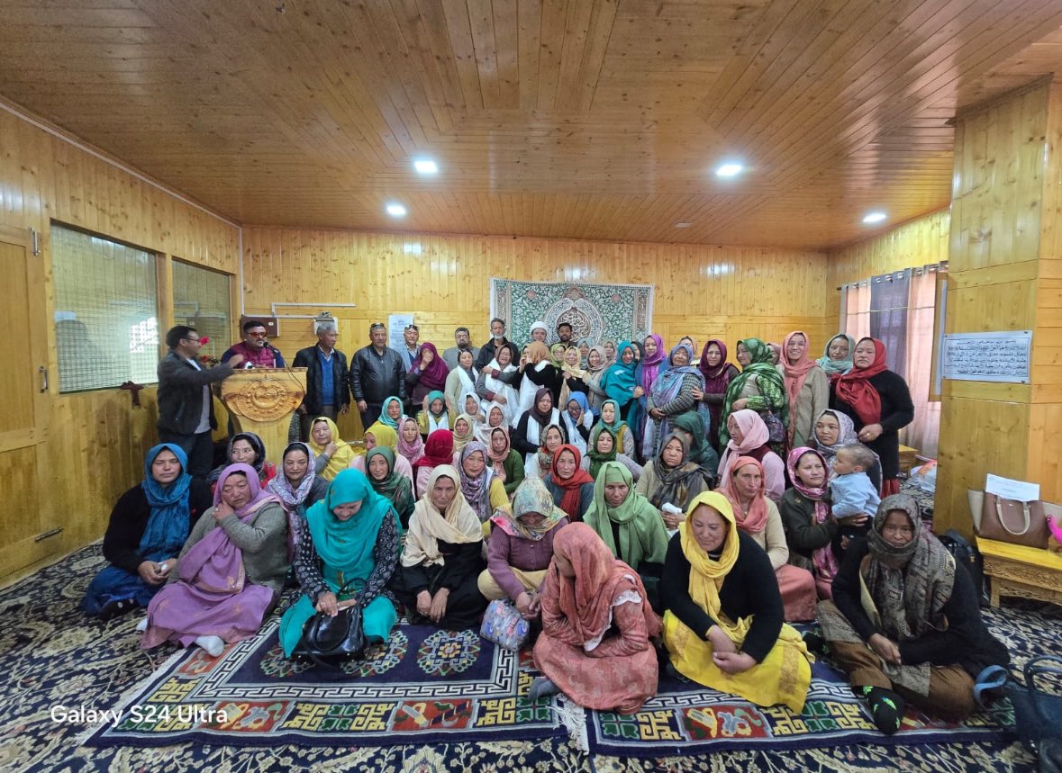 Mohmad Haneefa (@haneefa_jan) on Twitter photo Heartfelt congratulations to the newly elected Executive Body of Anjuman Imamia Women Wing, Leh (2025–2027).
Special wishes to Smt. Nasreen Maryum on her re-election as President.
Executive Members:
President – Smt. Nasreen Maryum
Vice President – Smt. Zahra Bano
General Heartfelt congratulations to the newly elected Executive Body of Anjuman Imamia Women Wing, Leh (2025–2027).
Special wishes to Smt. Nasreen Maryum on her re-election as President.
Executive Members:
President – Smt. Nasreen Maryum
Vice President – Smt. Zahra Bano
General